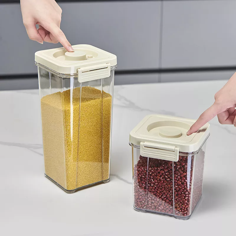The Benefits and Uses of Vacuum Containers for Food Preservation